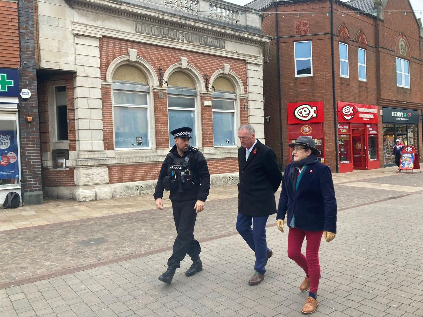 Image of Inspector John Bent, Police and Crime Commissioner Clive Grunshaw and Ashley Dalton MP.